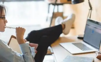 Pivot to reduce overwhelm in your online business